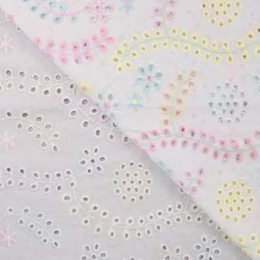 Broderie wit met kleuren - Qjutie & the Qjutest